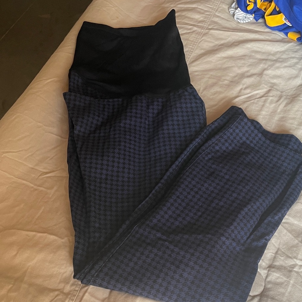 Old Navy maternity pixie full panel